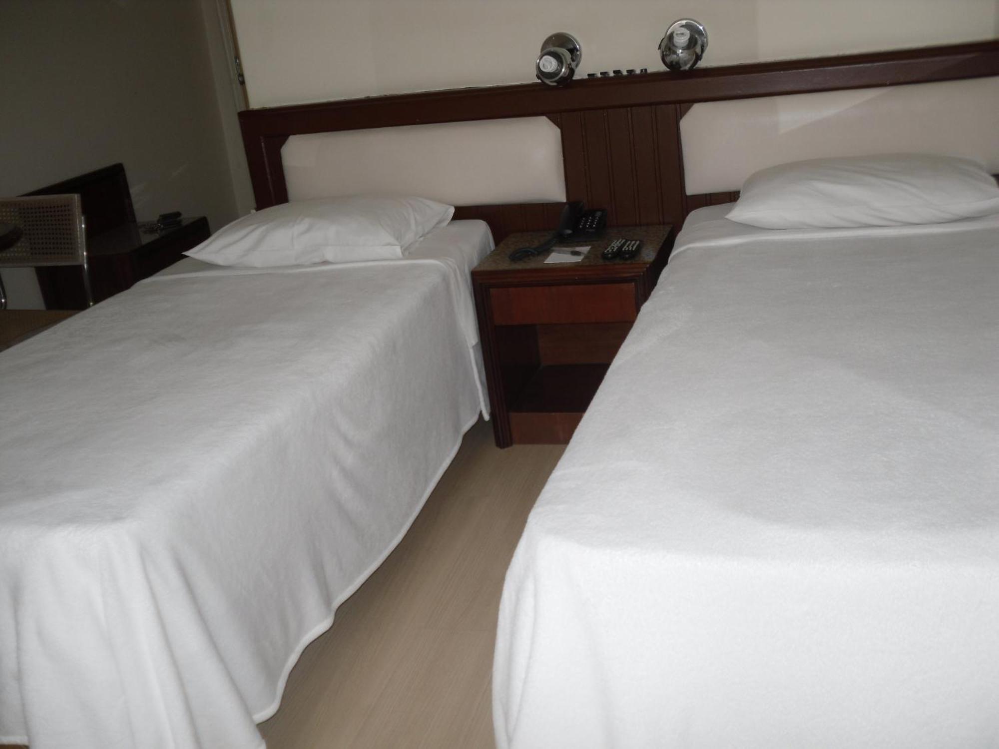 Hotel CHA Prime Curitiba Habitación foto