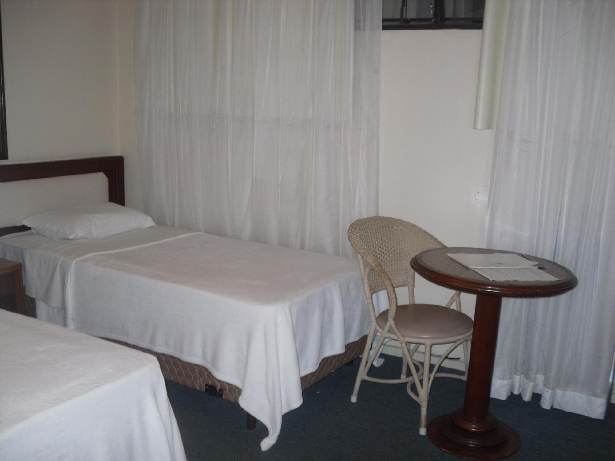 Hotel CHA Prime Curitiba Habitación foto